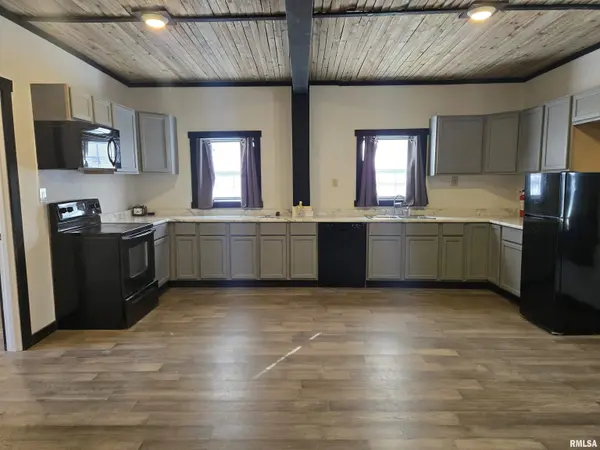 310 N Scofield ST, Carthage, IL 62321