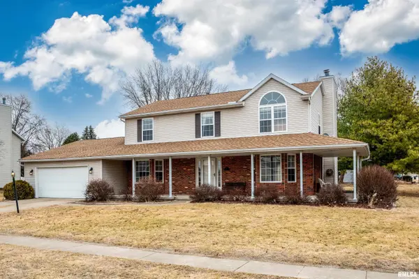 1 PLYMOUTH CT, Washington, IL 61571