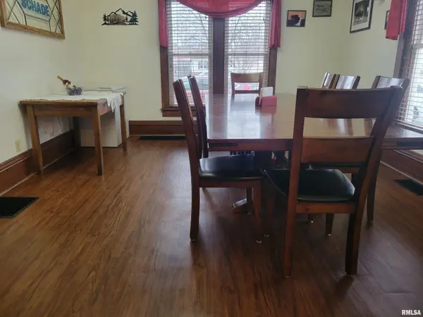 394 E HURST ST, Bushnell, IL 61422