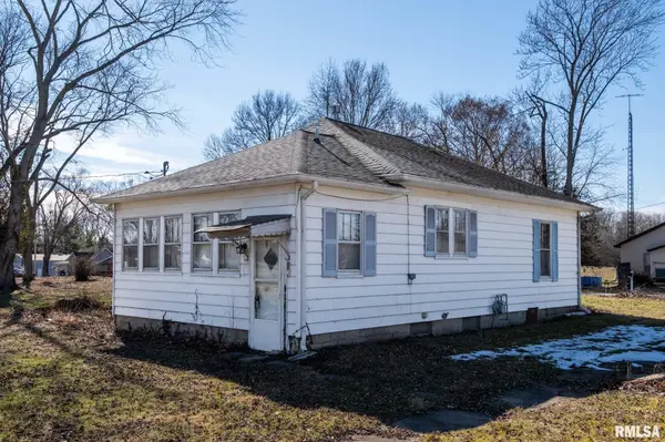 114 N WEST ST, Elkville, IL 62932