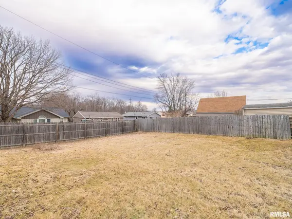 109 ALVIN ST, East Peoria, IL 61611