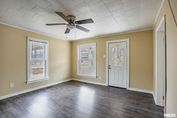 610 E ILLINOIS AVE, Carterville, IL 62918