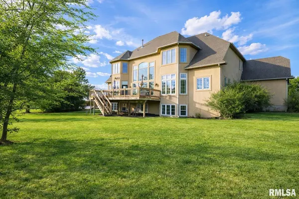 2422 W AUGUSTA DR, Dunlap, IL 61525
