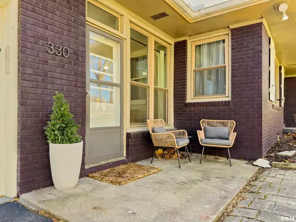 330 N SYCAMORE TER, Canton, IL 61520