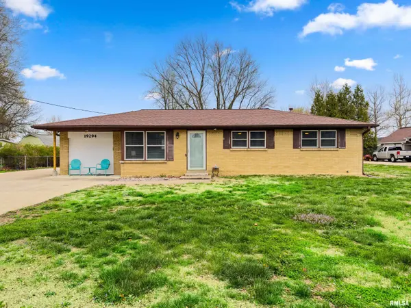 19294 SPRINGFIELD RD, Groveland, IL 61535