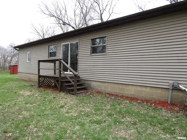 10315 E County Highway 14, Lewistown, IL 61542