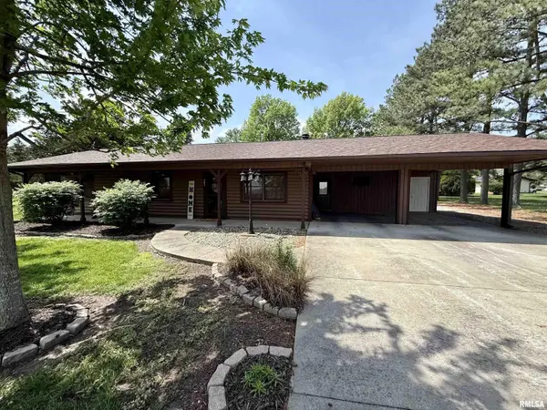 407 N 8TH ST, Elkville, IL 62932