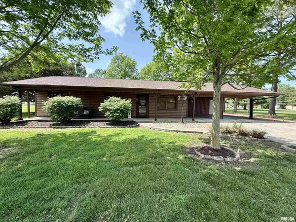 407 N 8TH ST, Elkville, IL 62932
