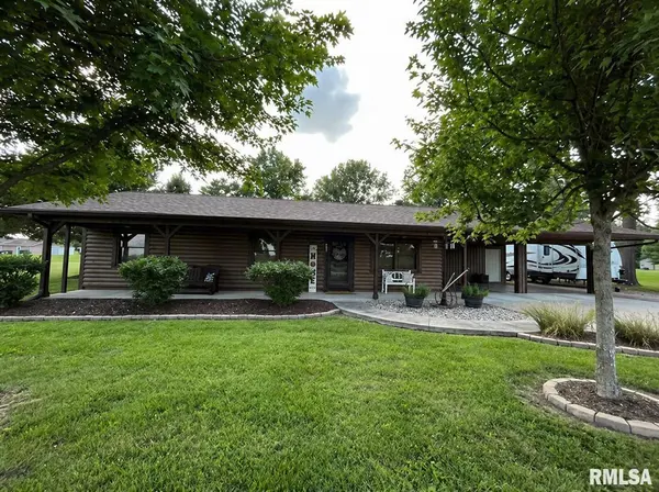 407 N 8TH ST, Elkville, IL 62932