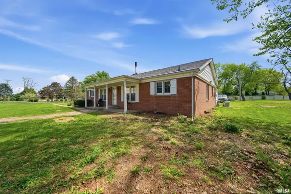 3308 E CEDAR HILLS DR, Chillicothe, IL 61523