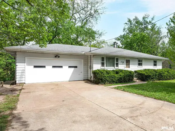 204 CLOVER AVE, East Peoria, IL 61611