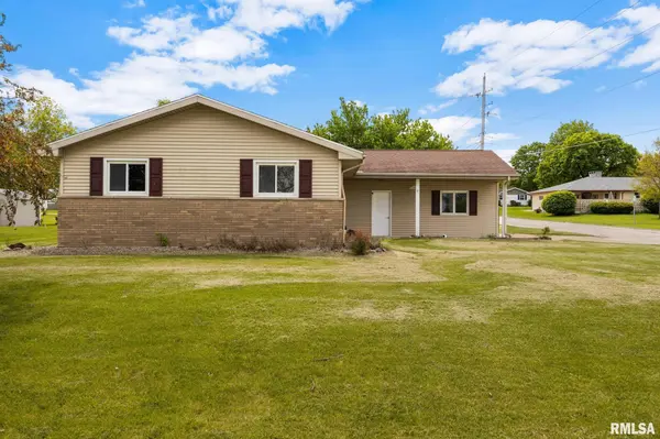 320 W MICHIGAN AVE, Metamora, IL 61548