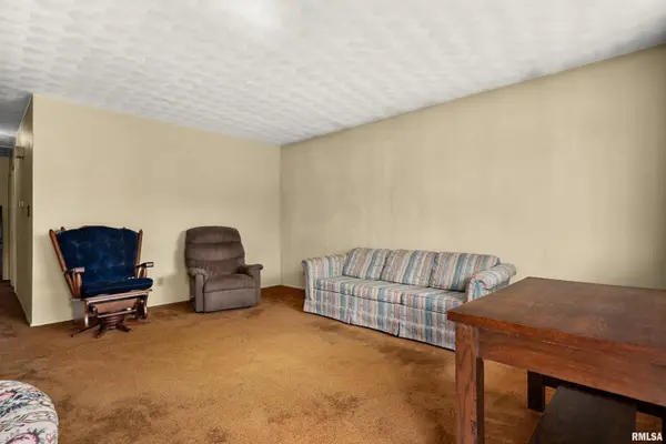 1217 W PINE ST, Chillicothe, IL 61523