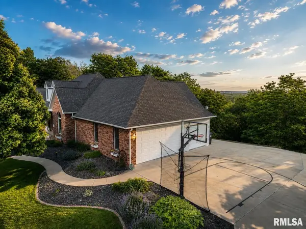 20724 N DEER BLUFFS DR, Chillicothe, IL 61523
