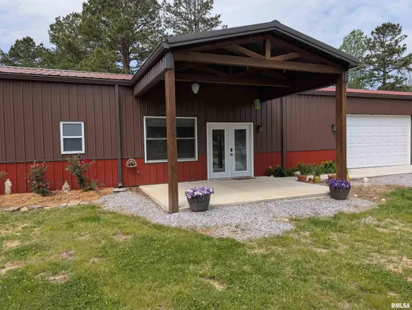 377 Lusk RD, Golconda, IL 62938