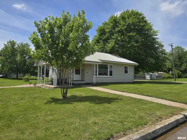 110 & 120 E VALLEY VIEW DR, Banner, IL 61520
