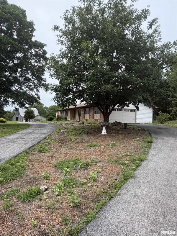 11525 Lick Creek RD, Buncombe, IL 62912