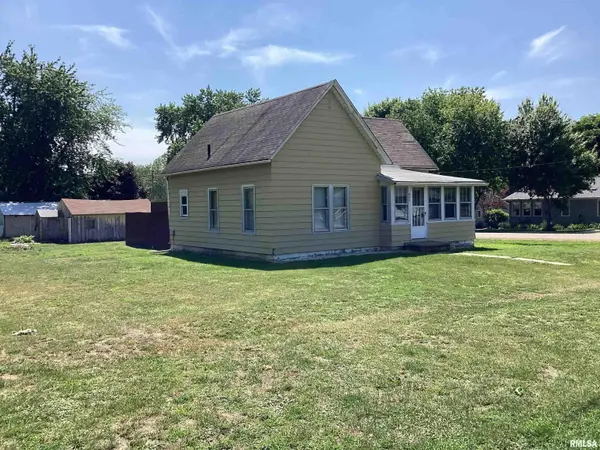 301 E 2ND ST, Kingston Mines, IL 61539-0135