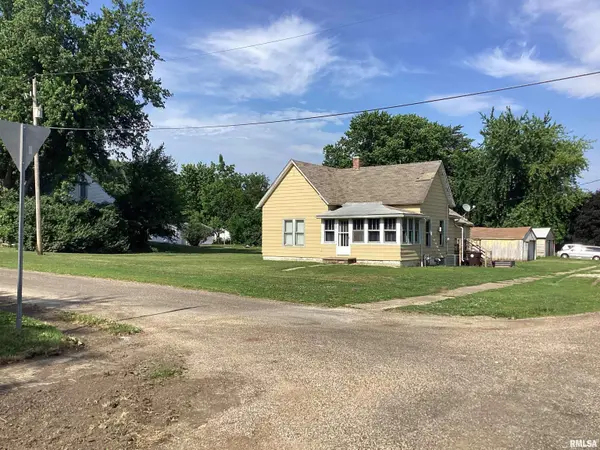 301 E 2ND ST, Kingston Mines, IL 61539-0135