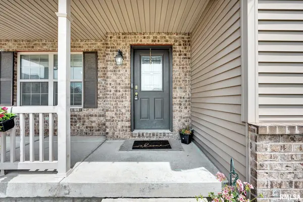 4213 W Thistlewood CT, Dunlap, IL 61525