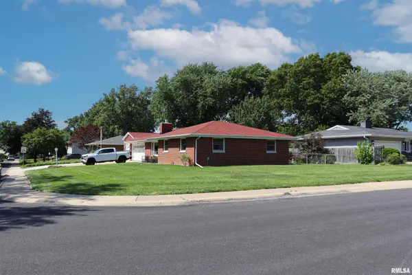 4701 W WANDA AVE, Bartonville, IL 61607