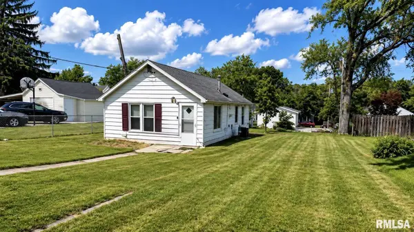565 ROOSEVELT ST, Creve Coeur, IL 61610