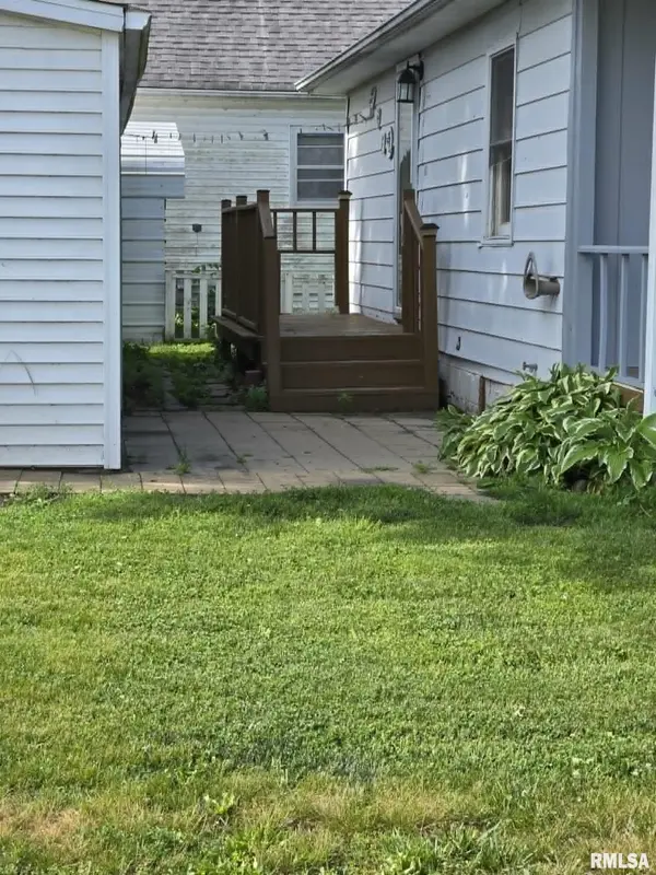 906 S 6TH AVE, Canton, IL 61520