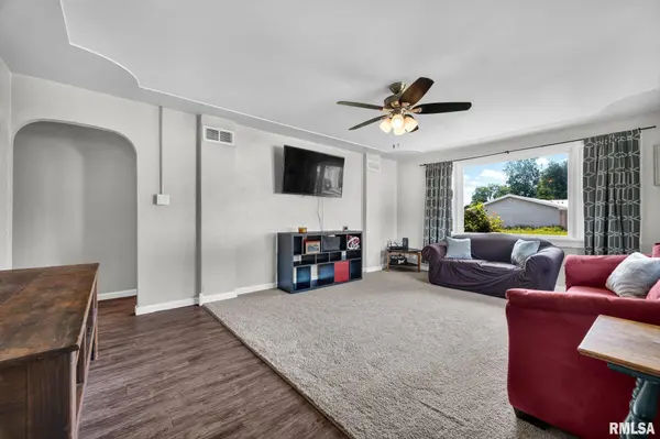 207 SPRUCE LN, Roanoke, IL 61561