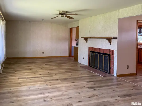 615 W HICKORY ST, Chillicothe, IL 61523