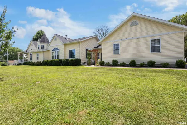 501 S Emma ST, Christopher, IL 62822-1307