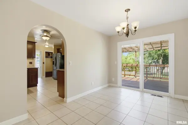 513 MEADOW DR, Macomb, IL 61455