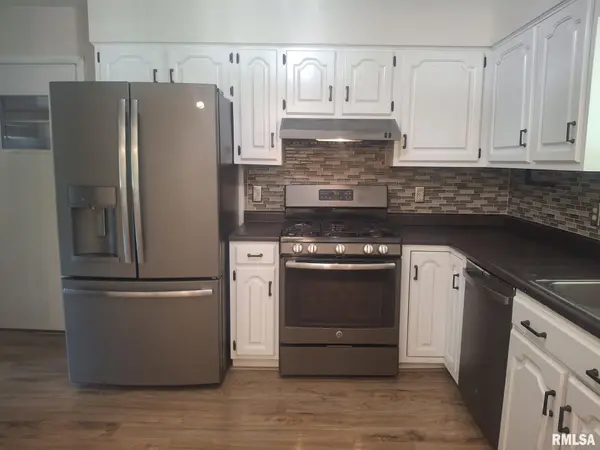 1105 IMPALA DR, Henry, IL 61537