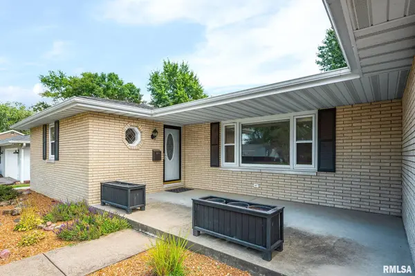 1008 E MADISON ST, Morton, IL 61550