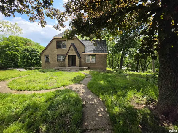 1530 NE GLEN OAK AVE, Peoria, IL 61603