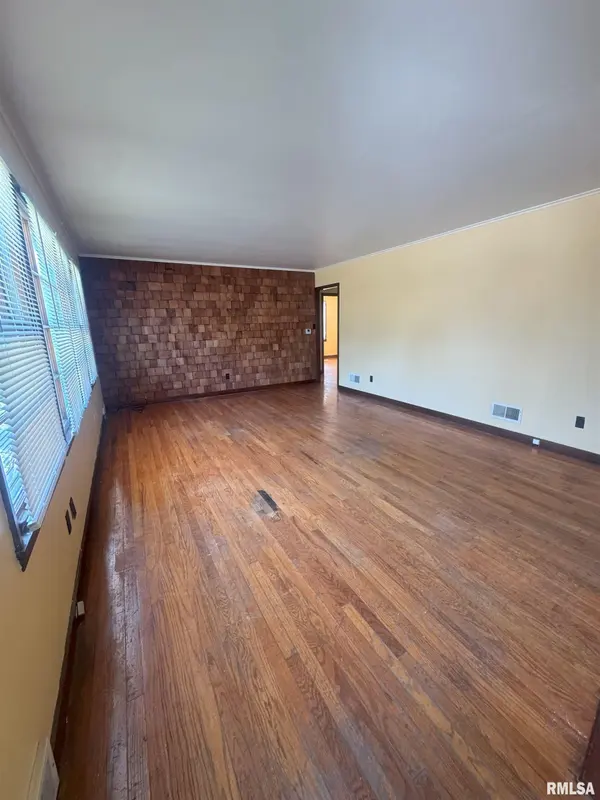 511 16TH Avenue North, Clinton, IA 52732