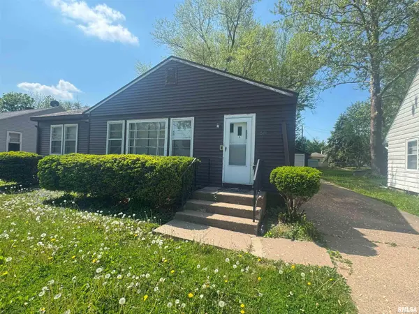 511 16TH Avenue North, Clinton, IA 52732