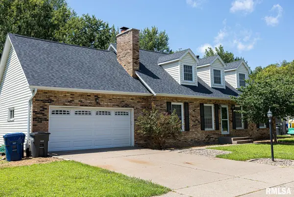 4210 SQUIRE DR, Bettendorf, IA 52722