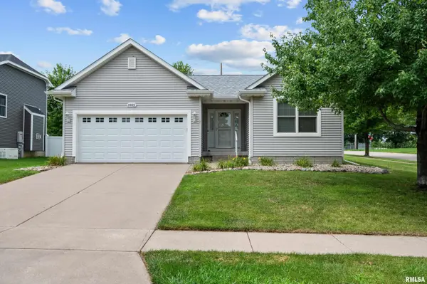 6922 MADISON ST, Davenport, IA 52806