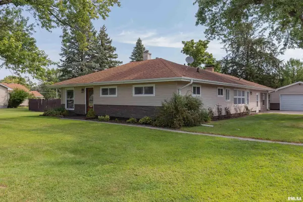 111 E 2ND ST,  Coal Valley,  IL 61240-9306