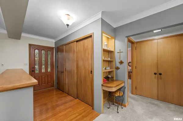 2520 31ST Avenue Court, Moline, IL 61265