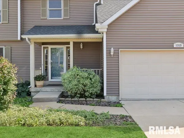 1315 W 52ND Street Court, Davenport, IA 52806-3753