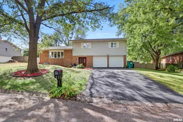 27 CRESTVIEW DR, Geneseo, IL 61254