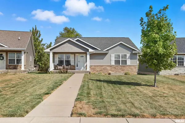 1564 Olde Brandy LN, Davenport, IA 52807