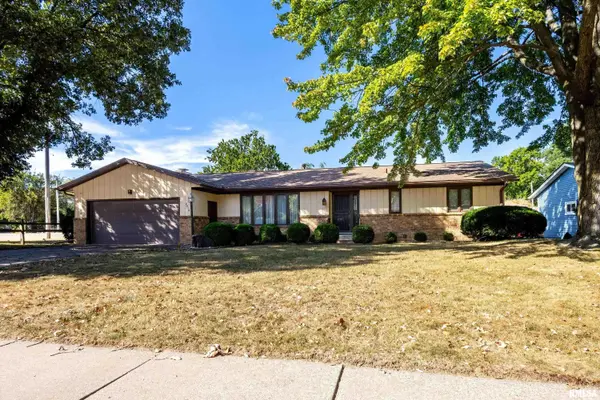 2616 37TH ST, Rock Island, IL 61201
