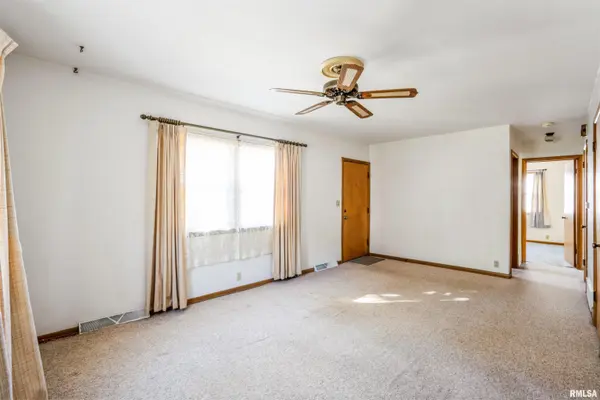 1414 W 9TH ST, Davenport, IA 52804