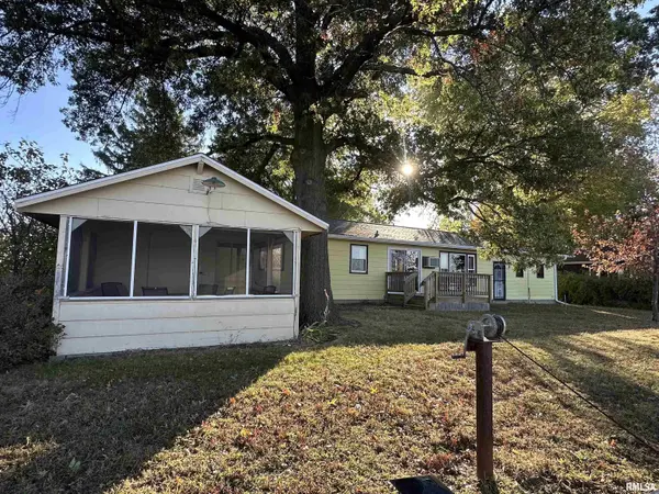 18312 RIVER Road North, Cordova, IL 61242