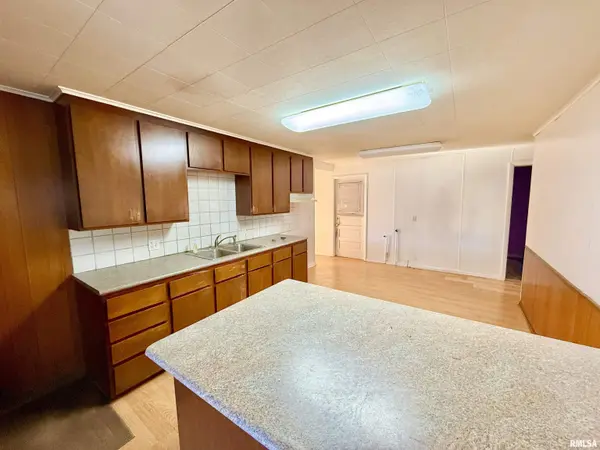 815 1ST ST, Colona, IL 61241