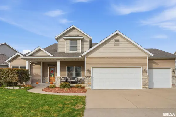 1103 Wild West DR, Le Claire, IA 52753