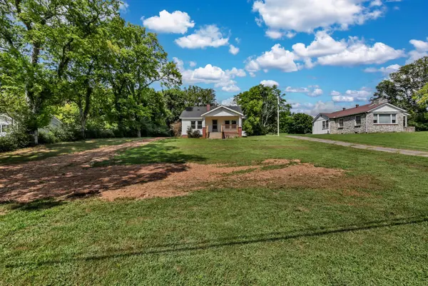 303 E St, Clarksville, TN 37042