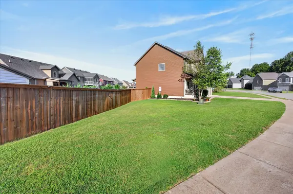 1620 Ellie Piper Cir, Clarksville, TN 37043